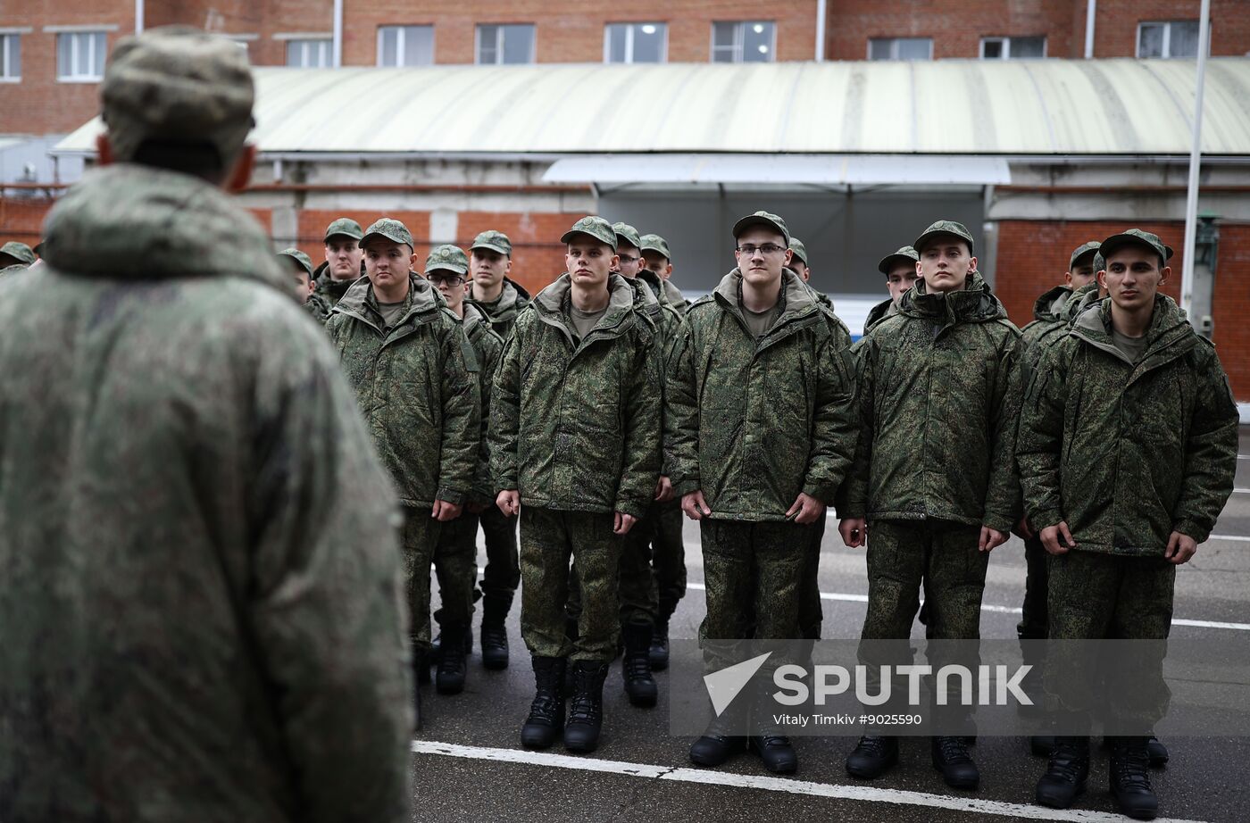 Russia Defence Conscripts