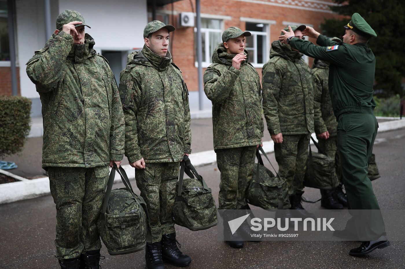 Russia Defence Conscripts