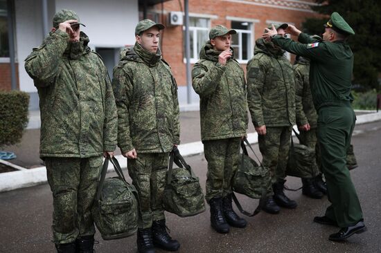 Russia Defence Conscripts