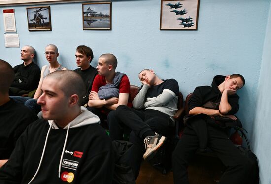 Russia Defence Conscripts