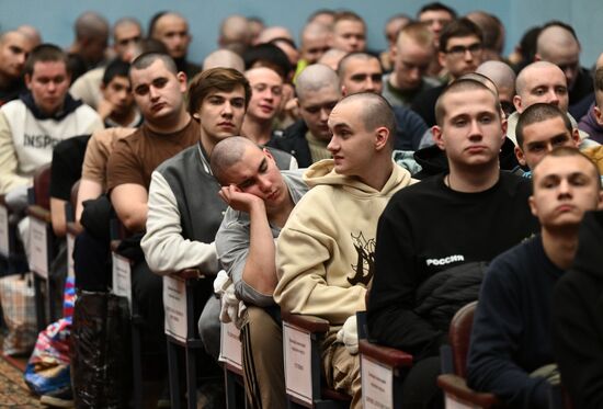 Russia Defence Conscripts
