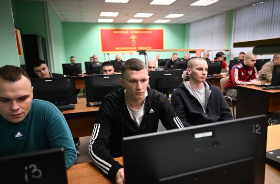 Russia Defence Conscripts