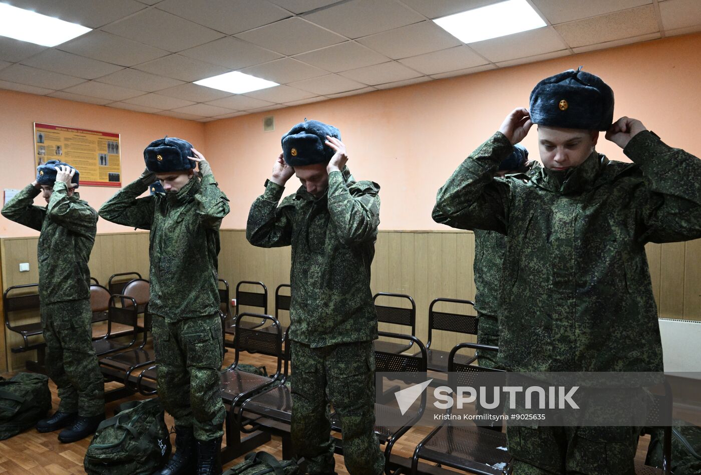 Russia Defence Conscripts