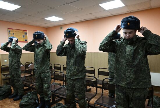 Russia Defence Conscripts