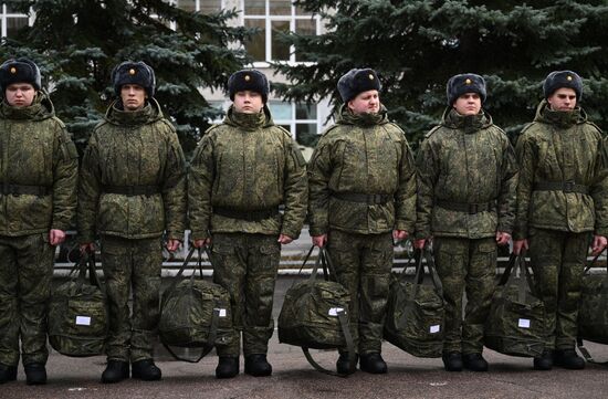 Russia Defence Conscripts
