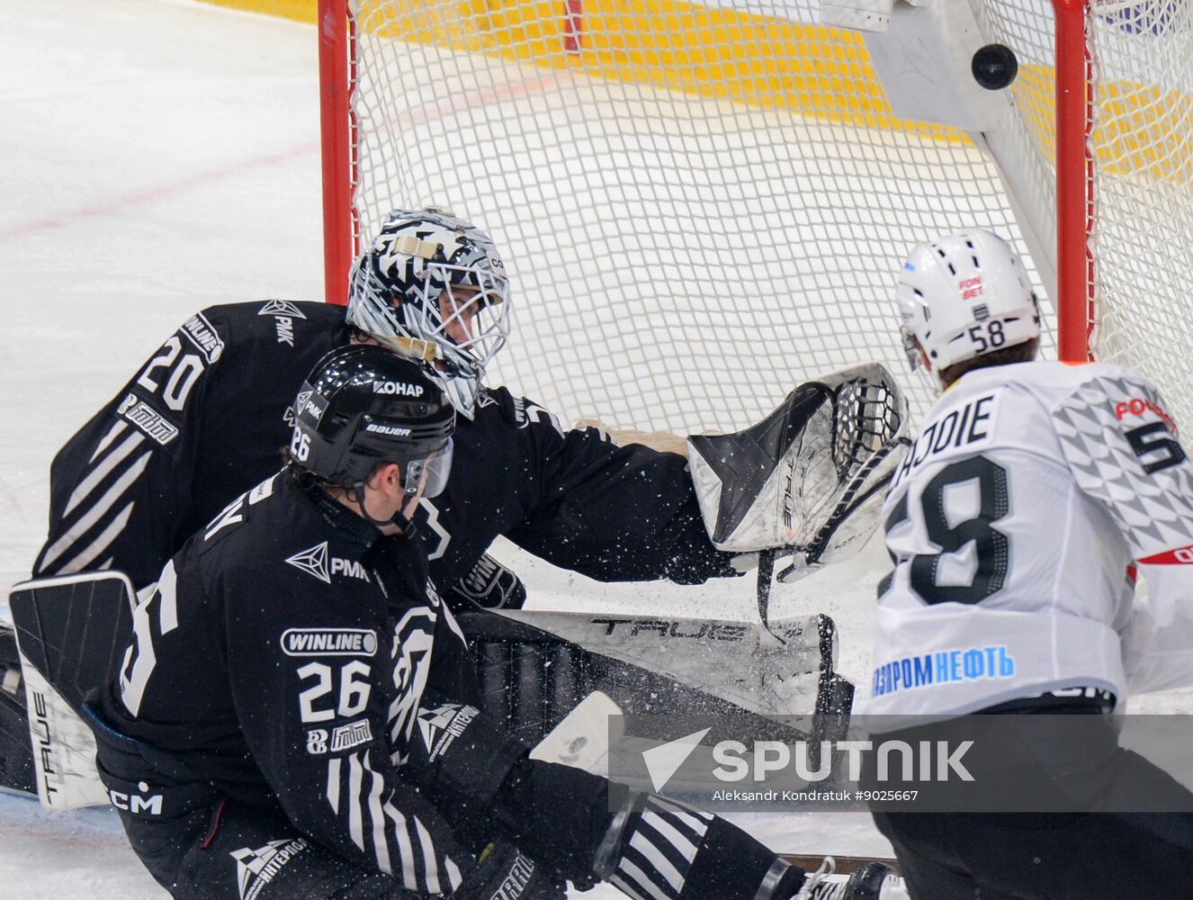 Russia Ice Hockey Kontinental League Traktor - Avangard