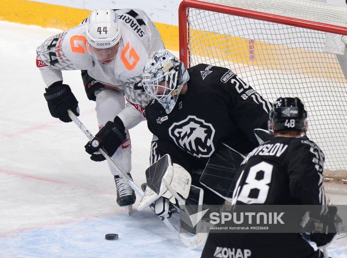 Russia Ice Hockey Kontinental League Traktor - Avangard
