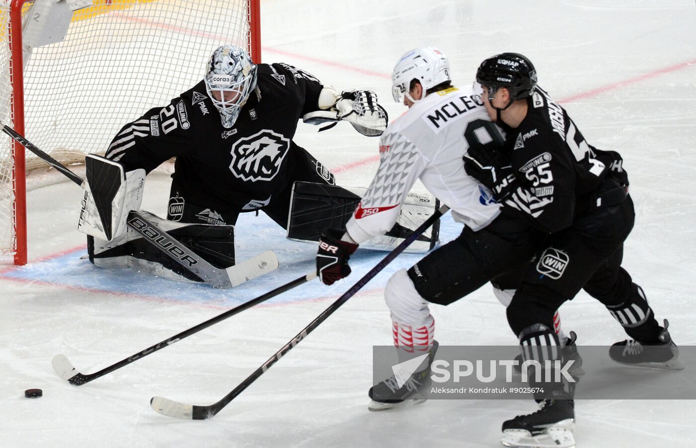 Russia Ice Hockey Kontinental League Traktor - Avangard