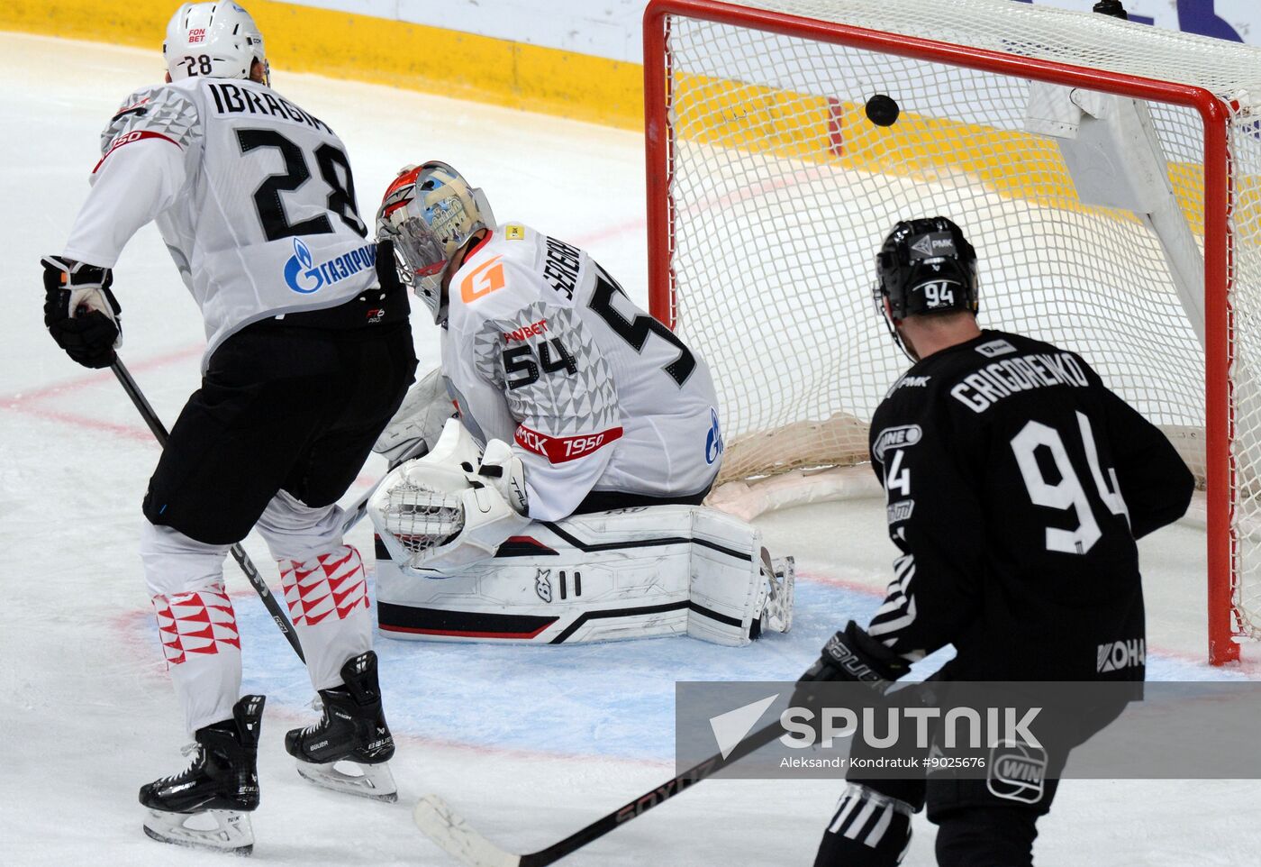 Russia Ice Hockey Kontinental League Traktor - Avangard