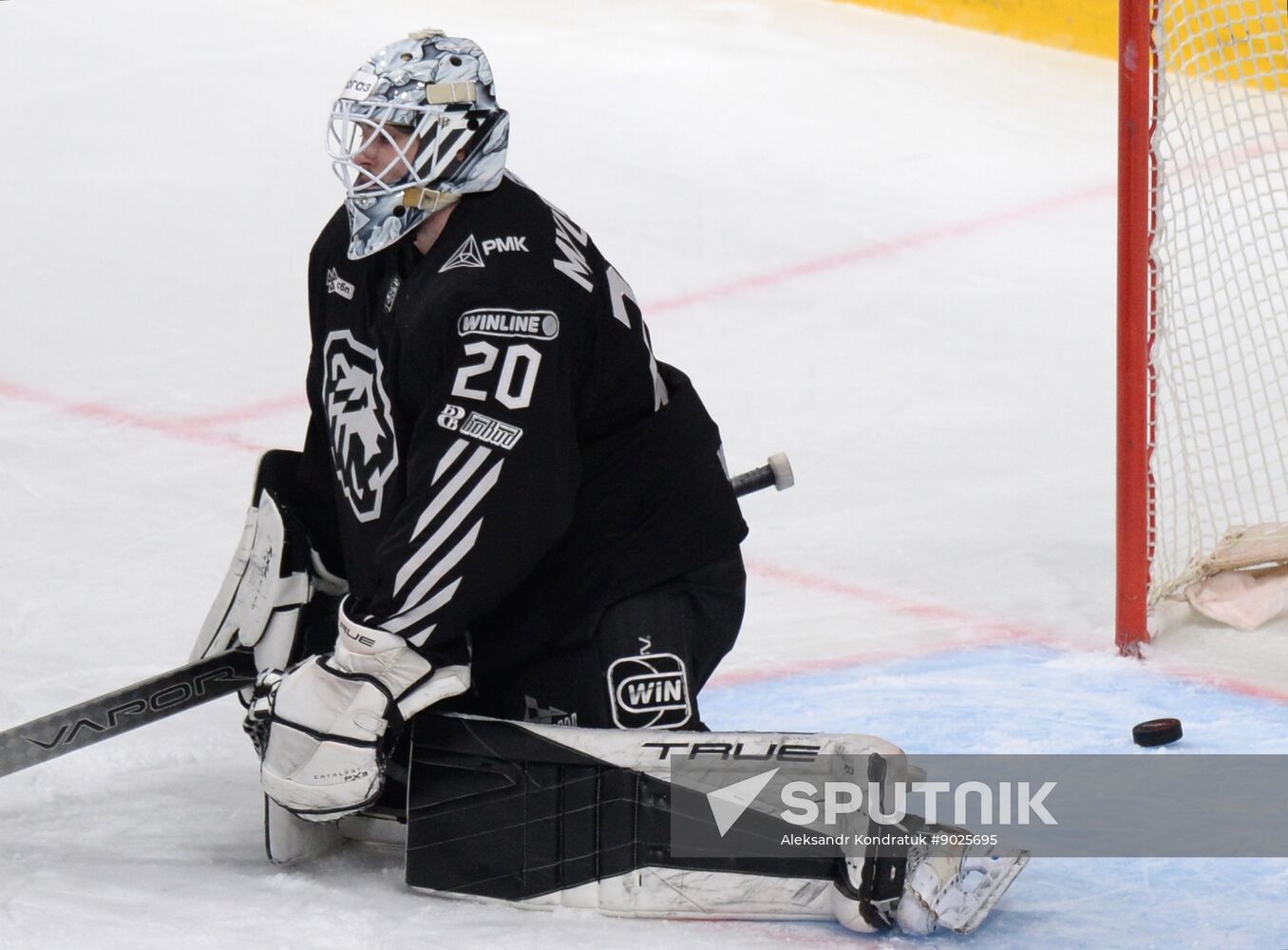 Russia Ice Hockey Kontinental League Traktor - Avangard