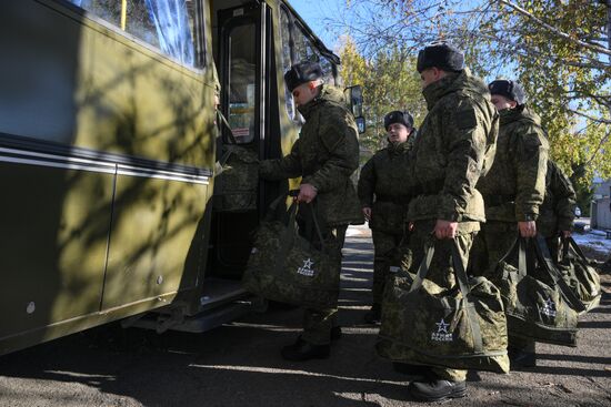 Russia Defence Conscripts