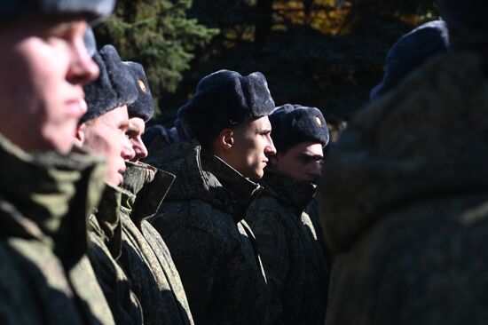 Russia Defence Conscripts