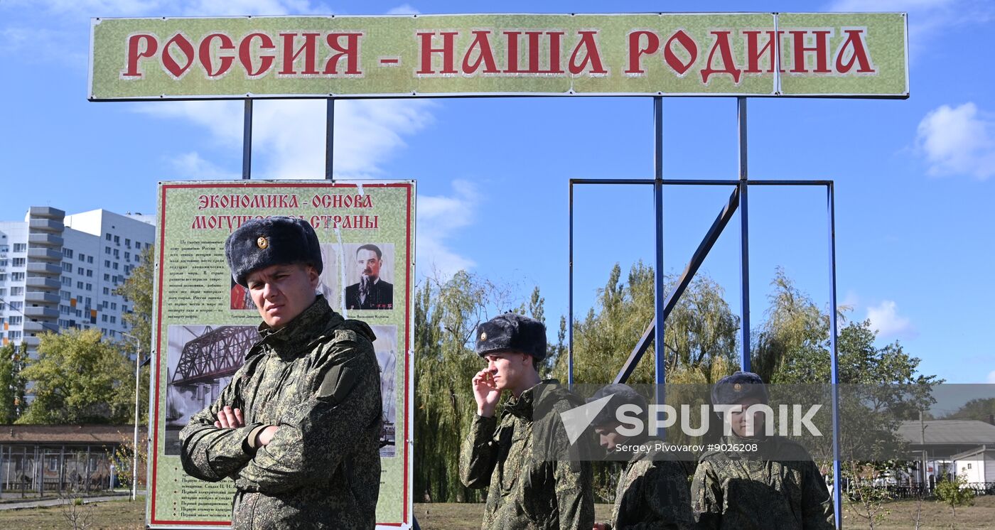 Russia Defence Conscripts