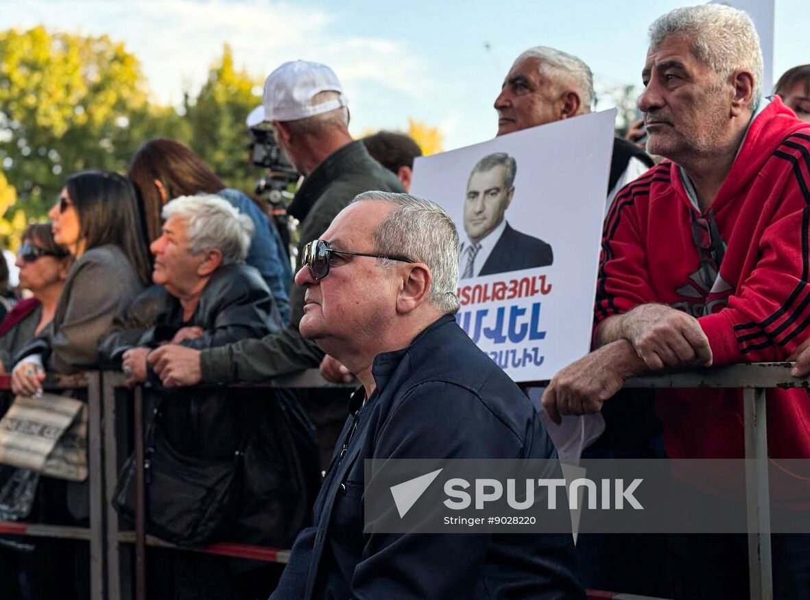 Armenia Tashir Group Head Lawsuit Rally