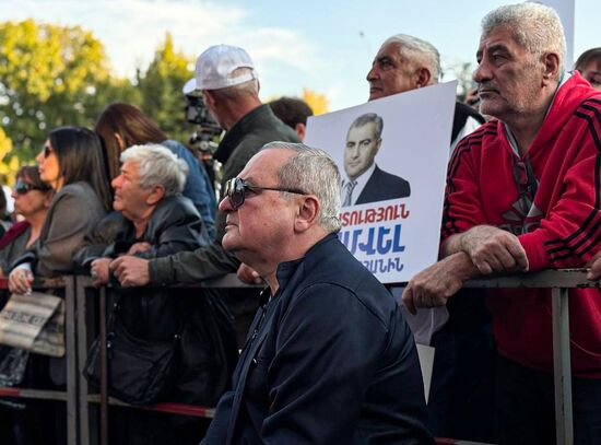 Armenia Tashir Group Head Lawsuit Rally