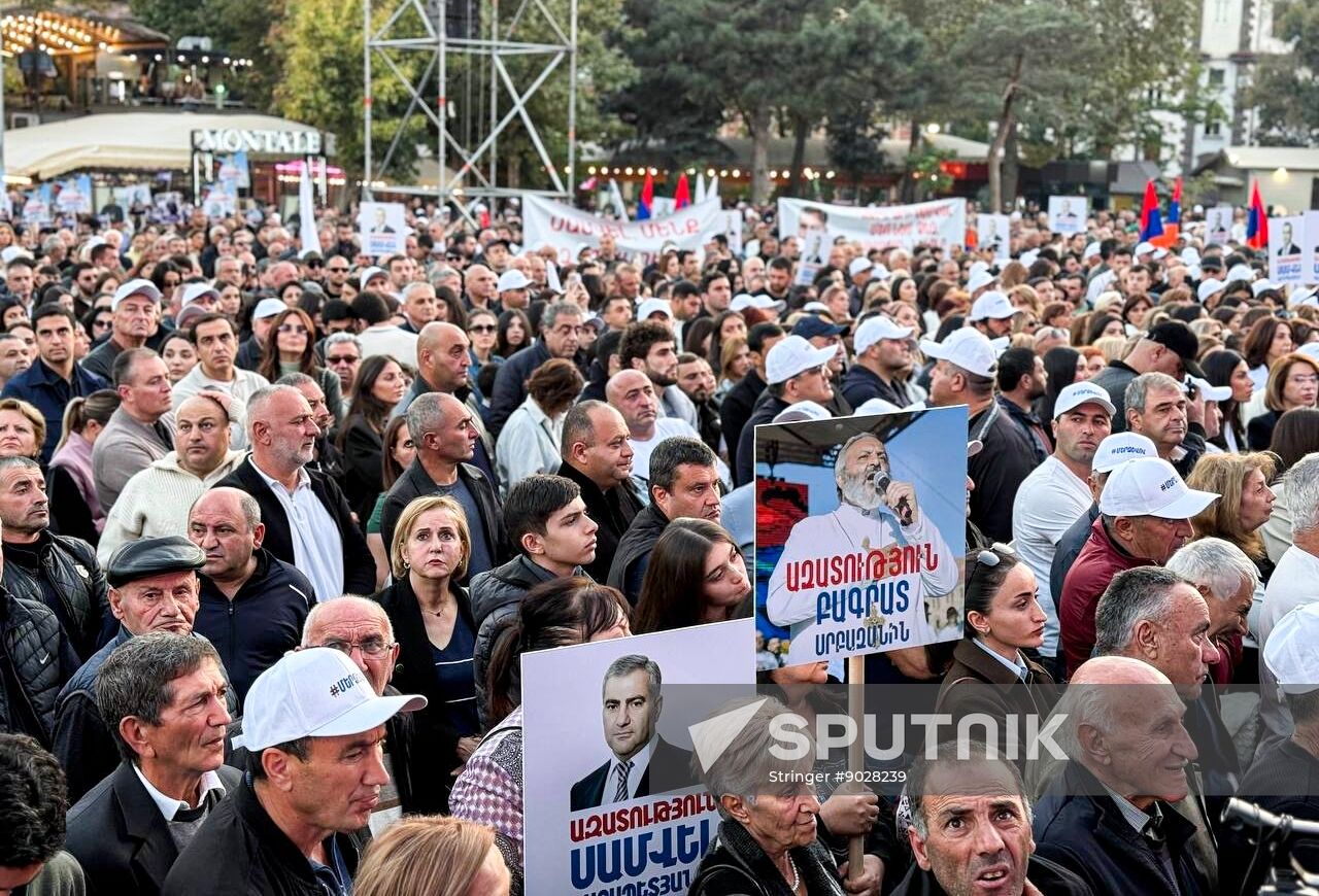 Armenia Tashir Group Head Lawsuit Rally