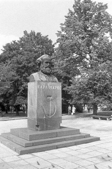 Bust of Karl Marx in Kaliningrad