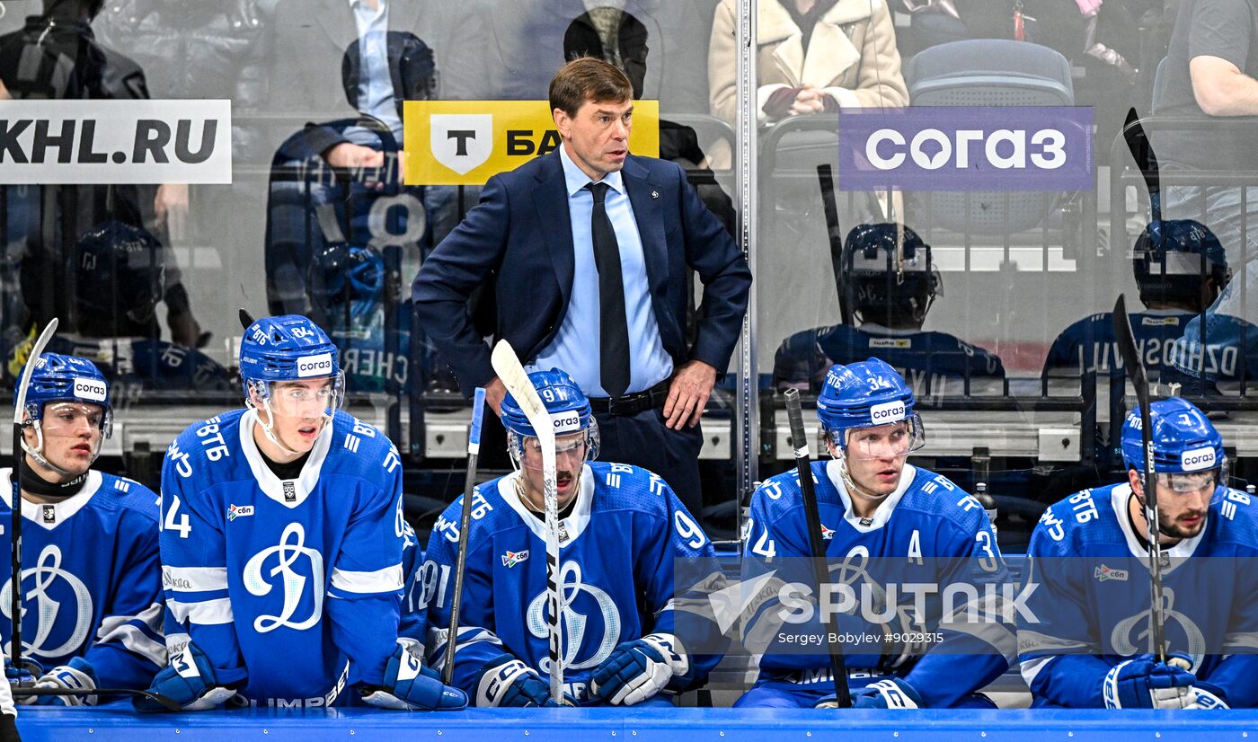 Russia Ice Hockey Kontinental League Dynamo - Lokomotiv