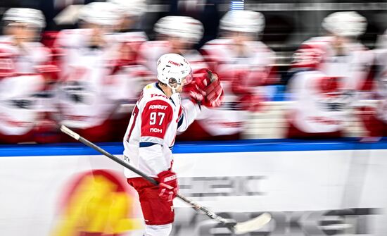 Russia Ice Hockey Kontinental League Dynamo - Lokomotiv