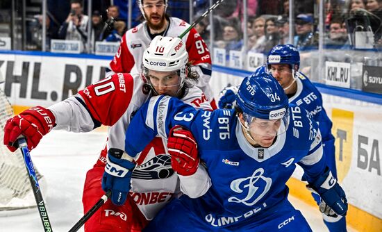 Russia Ice Hockey Kontinental League Dynamo - Lokomotiv