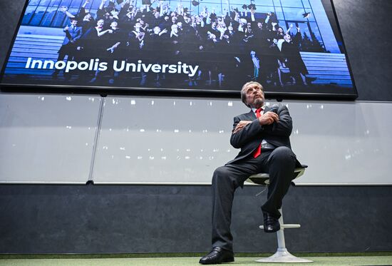 Russia Errol Musk Students