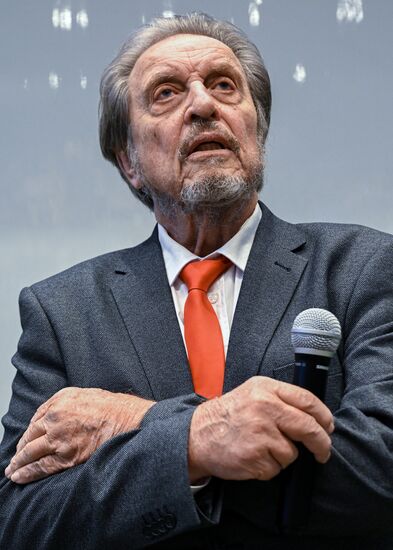 Russia Errol Musk Students