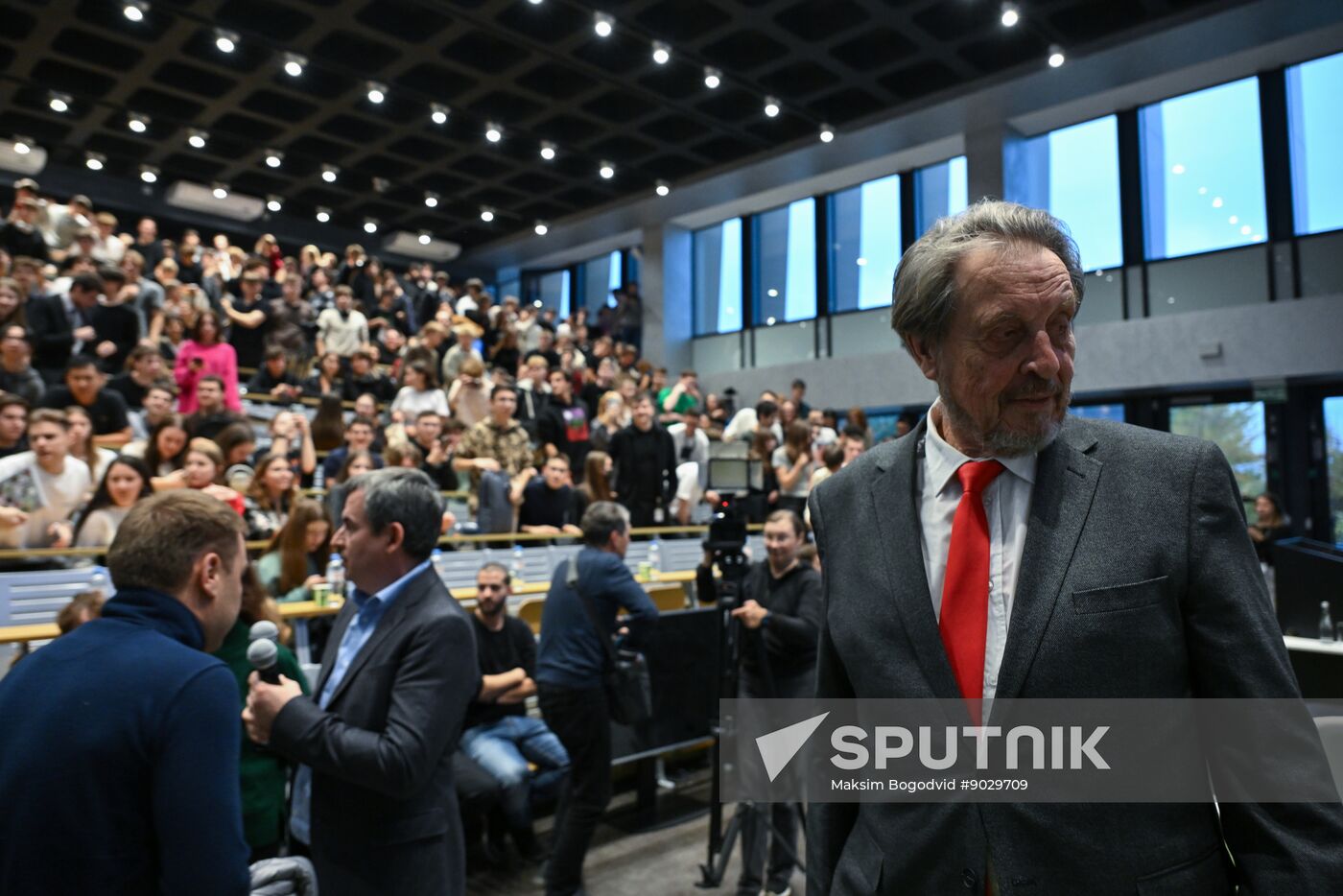 Russia Errol Musk Students