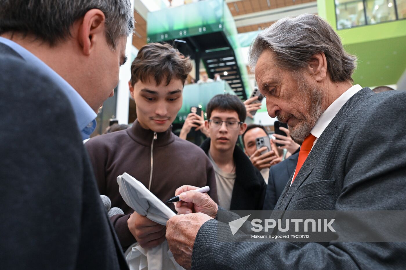 Russia Errol Musk Students