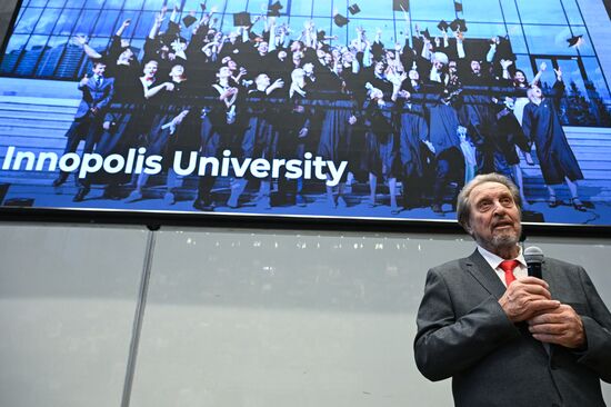 Russia Errol Musk Students