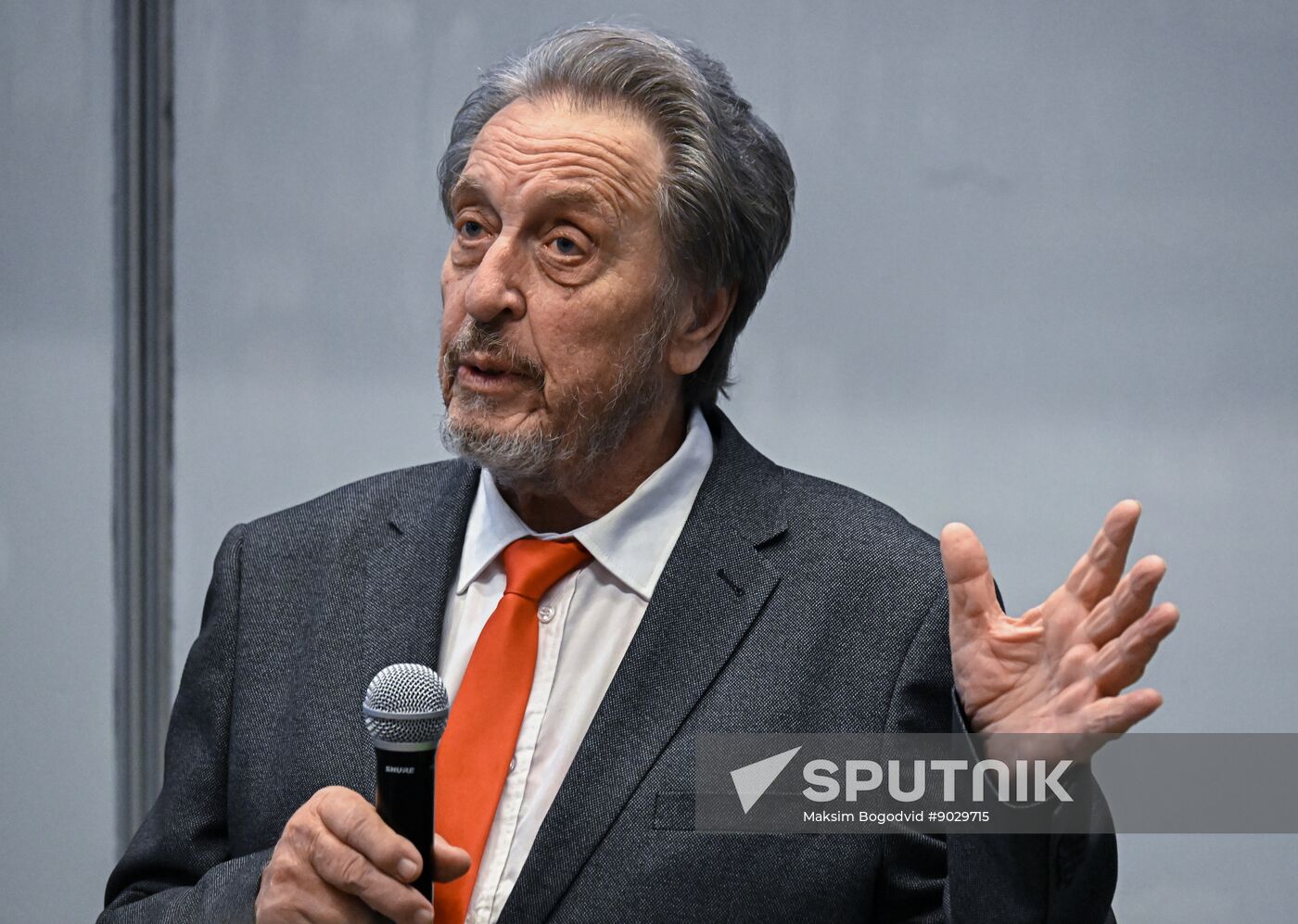 Russia Errol Musk Students