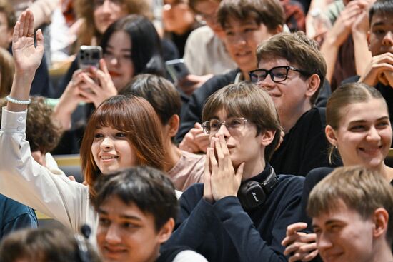 Russia Errol Musk Students