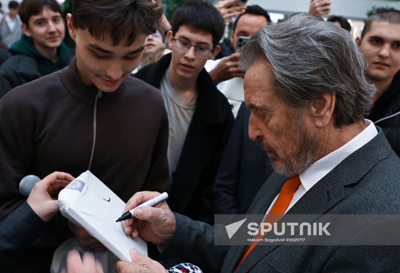 Russia Errol Musk Students