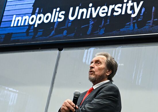 Russia Errol Musk Students