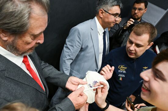 Russia Errol Musk Students