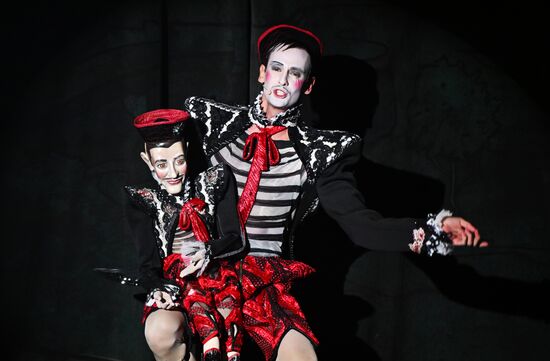 Russia Entertainment Abracadabra Show