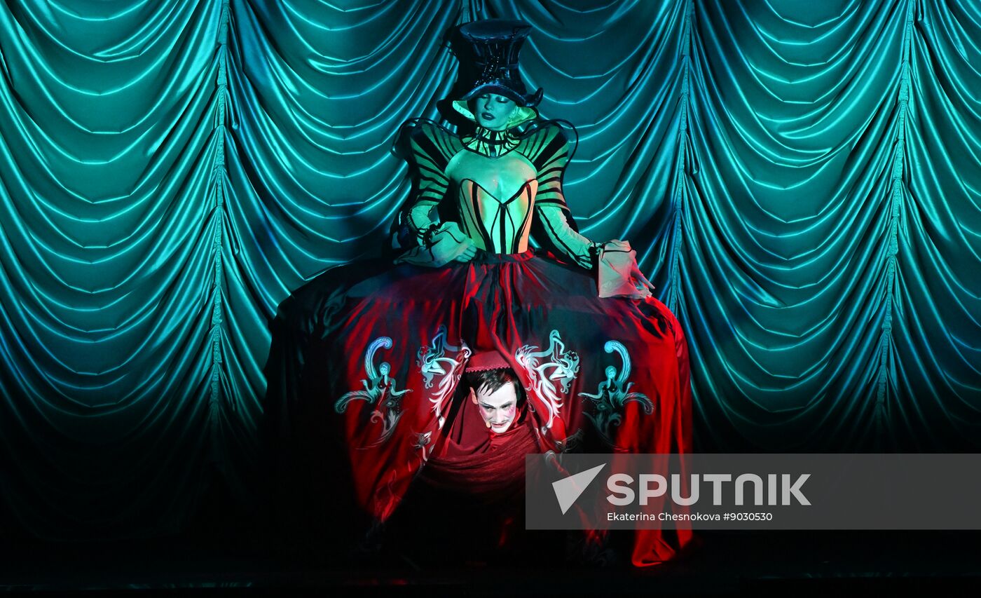 Russia Entertainment Abracadabra Show