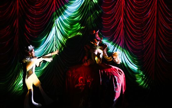 Russia Entertainment Abracadabra Show