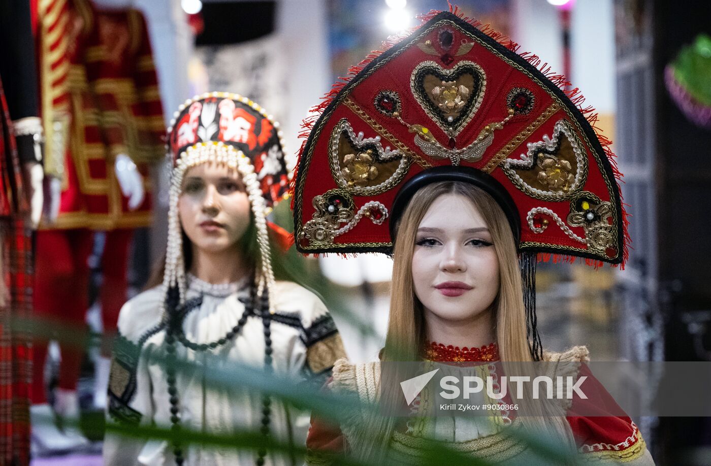 Russia Fashion Traditional Style Collection