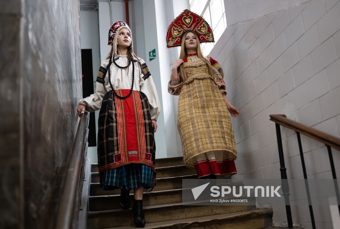 Russia Fashion Traditional Style Collection