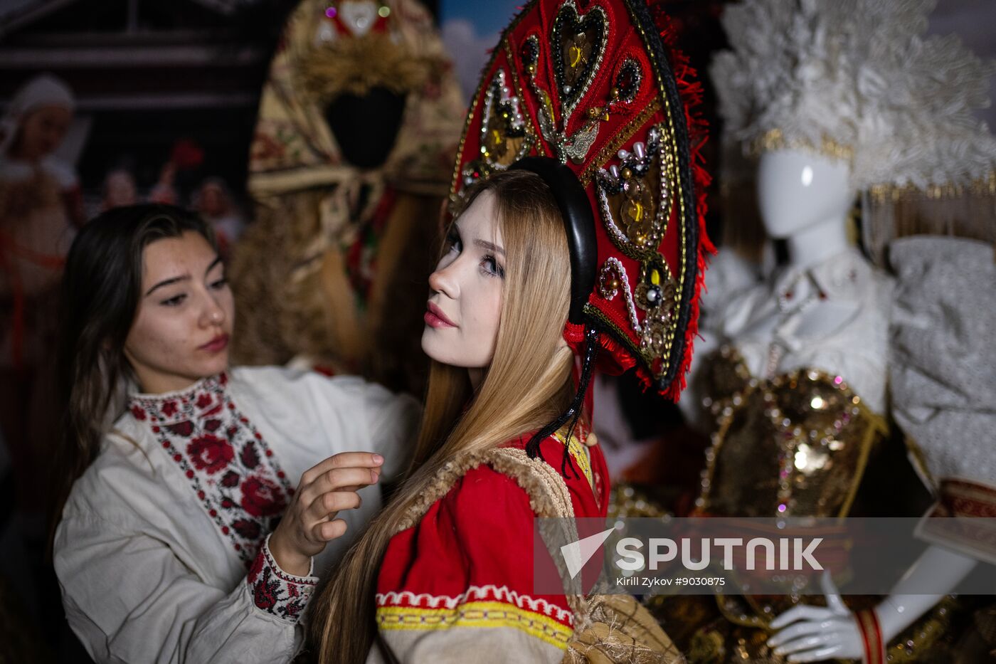 Russia Fashion Traditional Style Collection