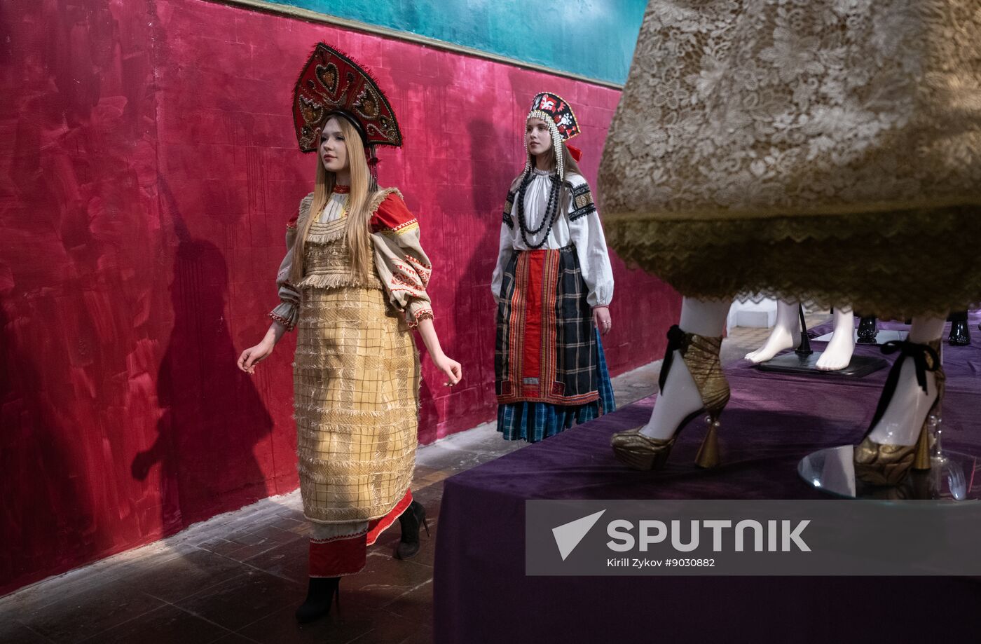 Russia Fashion Traditional Style Collection