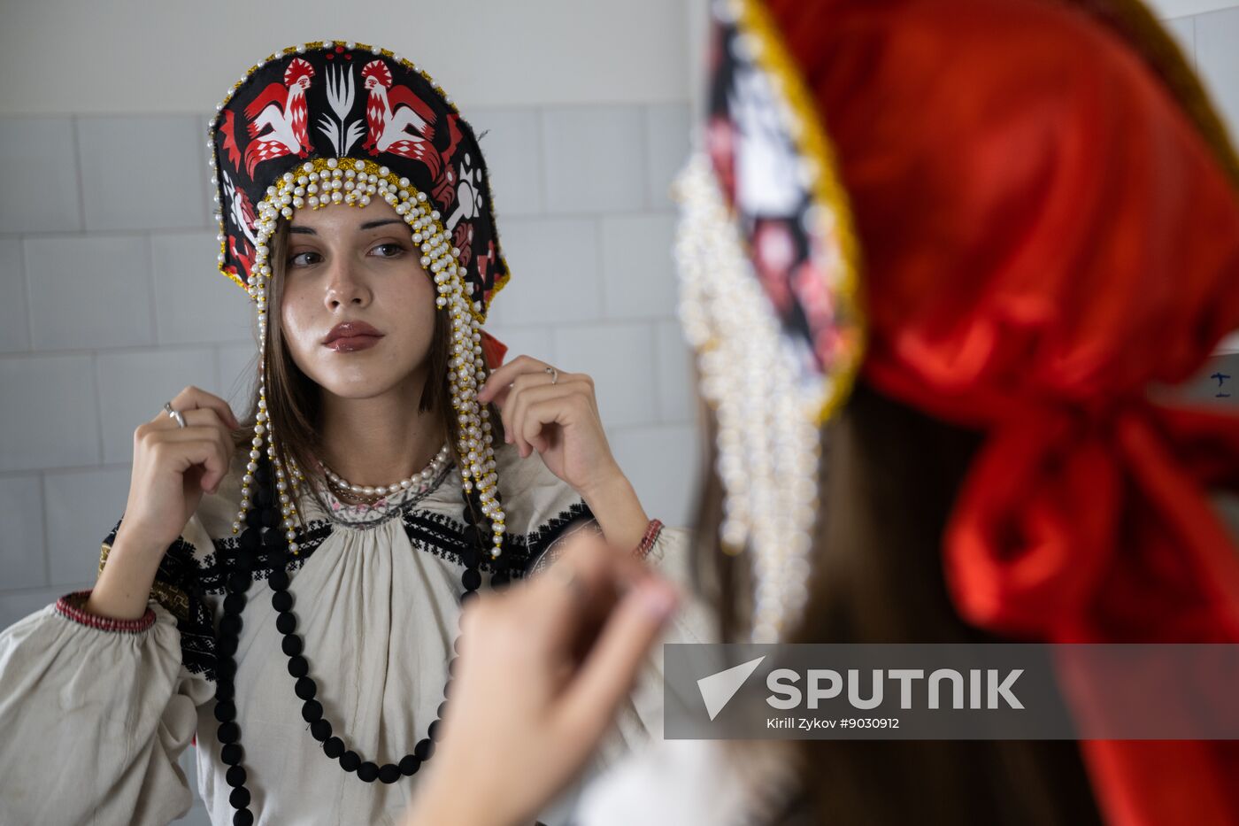 Russia Fashion Traditional Style Collection