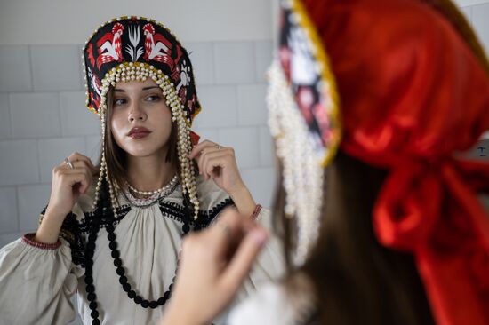 Russia Fashion Traditional Style Collection