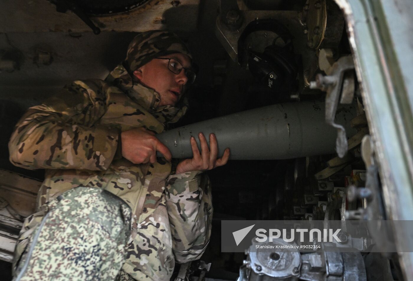 Russia Ukraine Military Operation Artillery Unit