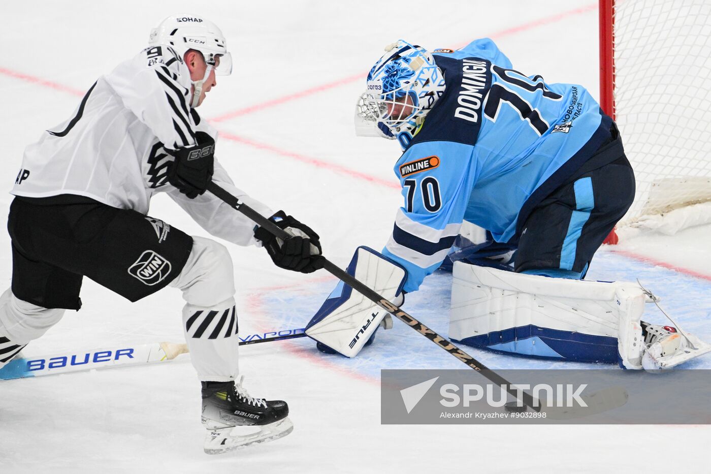 Russia Ice Hockey Kontinental League Sibir - Traktor