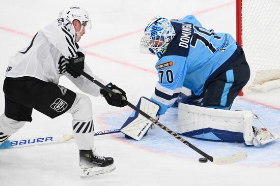 Russia Ice Hockey Kontinental League Sibir - Traktor