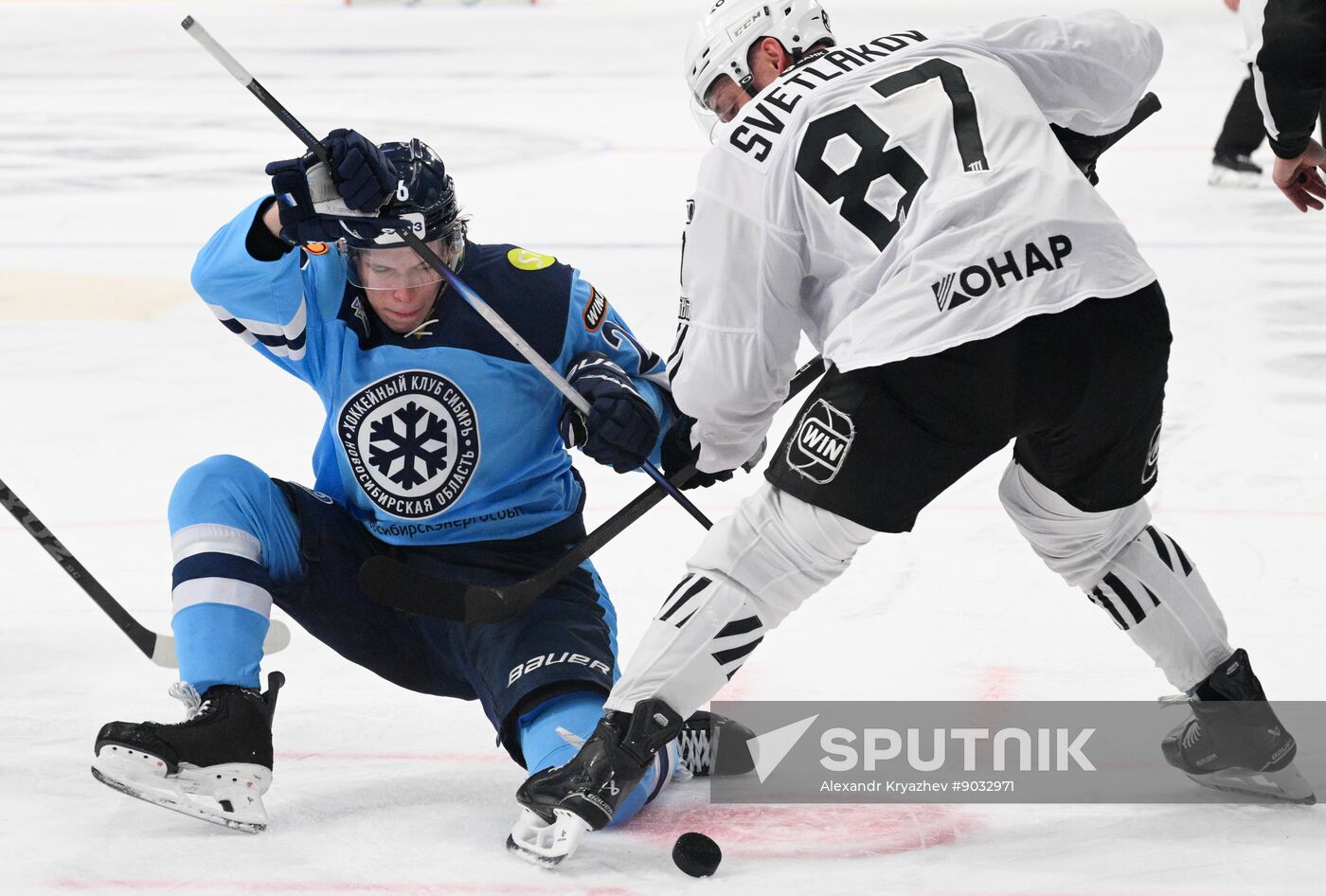 Russia Ice Hockey Kontinental League Sibir - Traktor