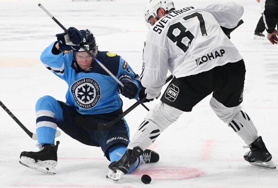Russia Ice Hockey Kontinental League Sibir - Traktor