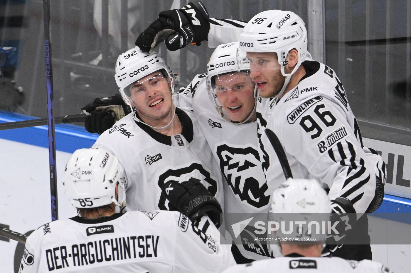 Russia Ice Hockey Kontinental League Sibir - Traktor