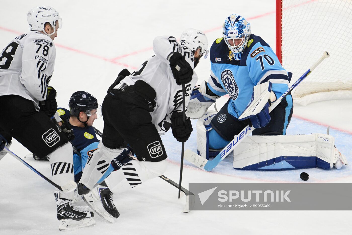 Russia Ice Hockey Kontinental League Sibir - Traktor